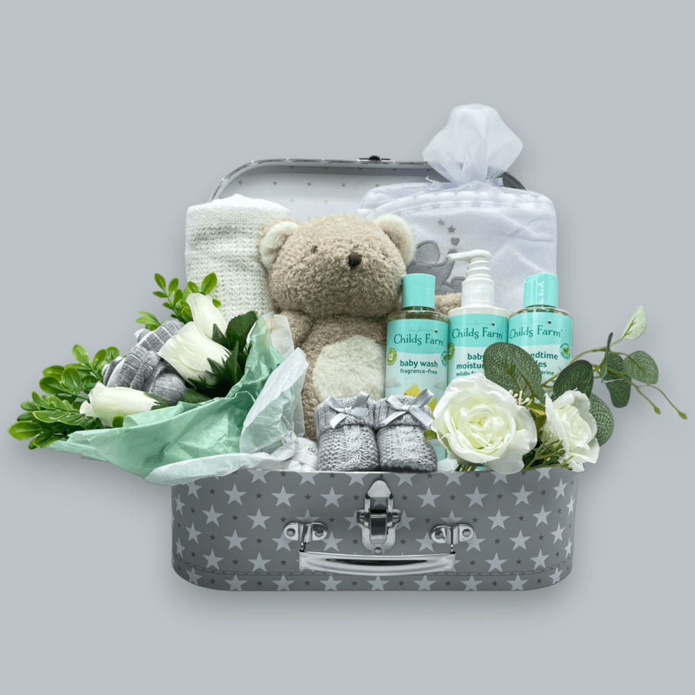Childs Farm Baby Gift Set: Cosy Blanket, Hooded Towel, Washcloths & More