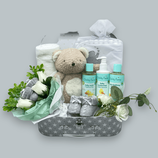 Childs Farm Baby Gift Set: Cosy Blanket, Hooded Towel, Washcloths & More