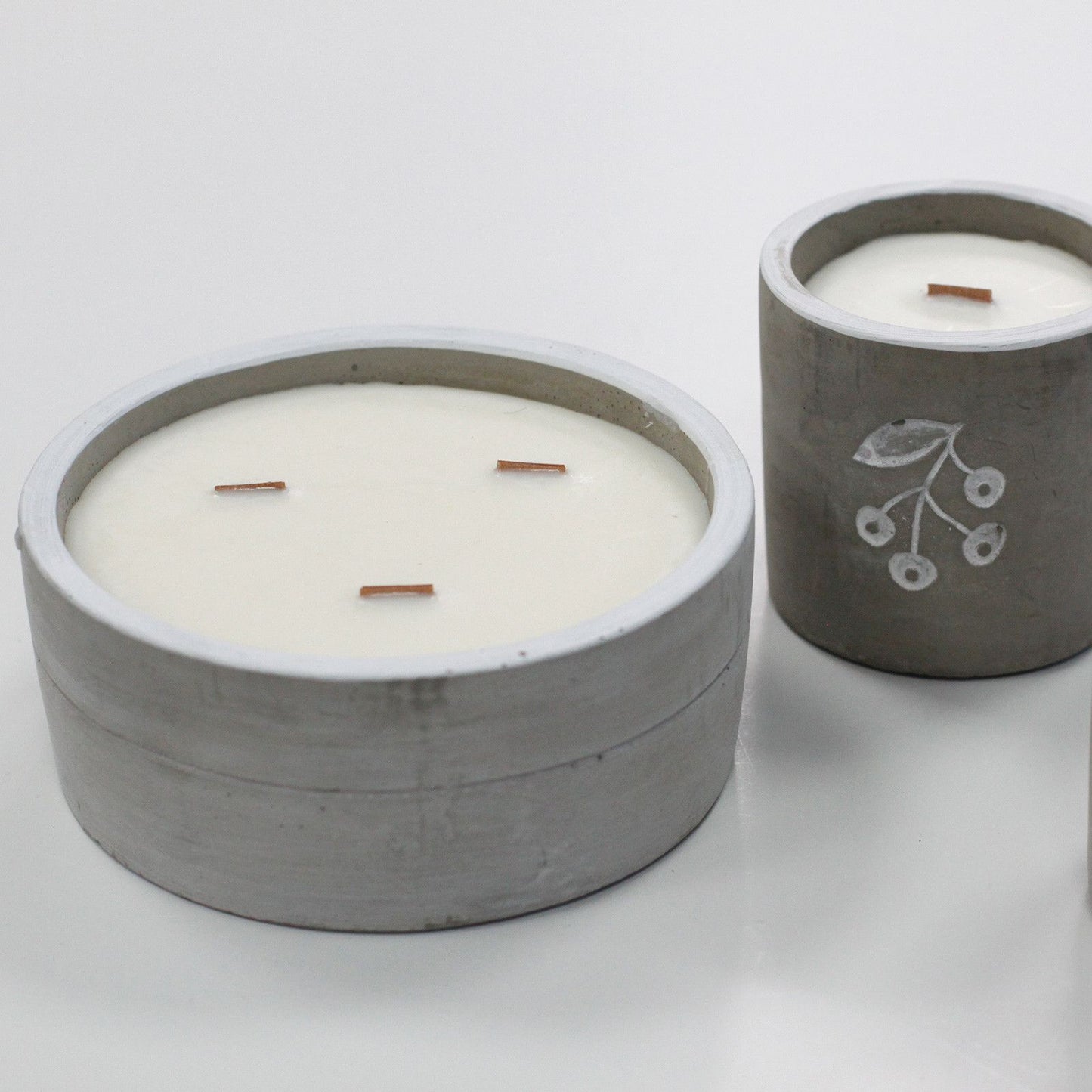 Concrete Pot Candle - Juniper & Sweet Gin