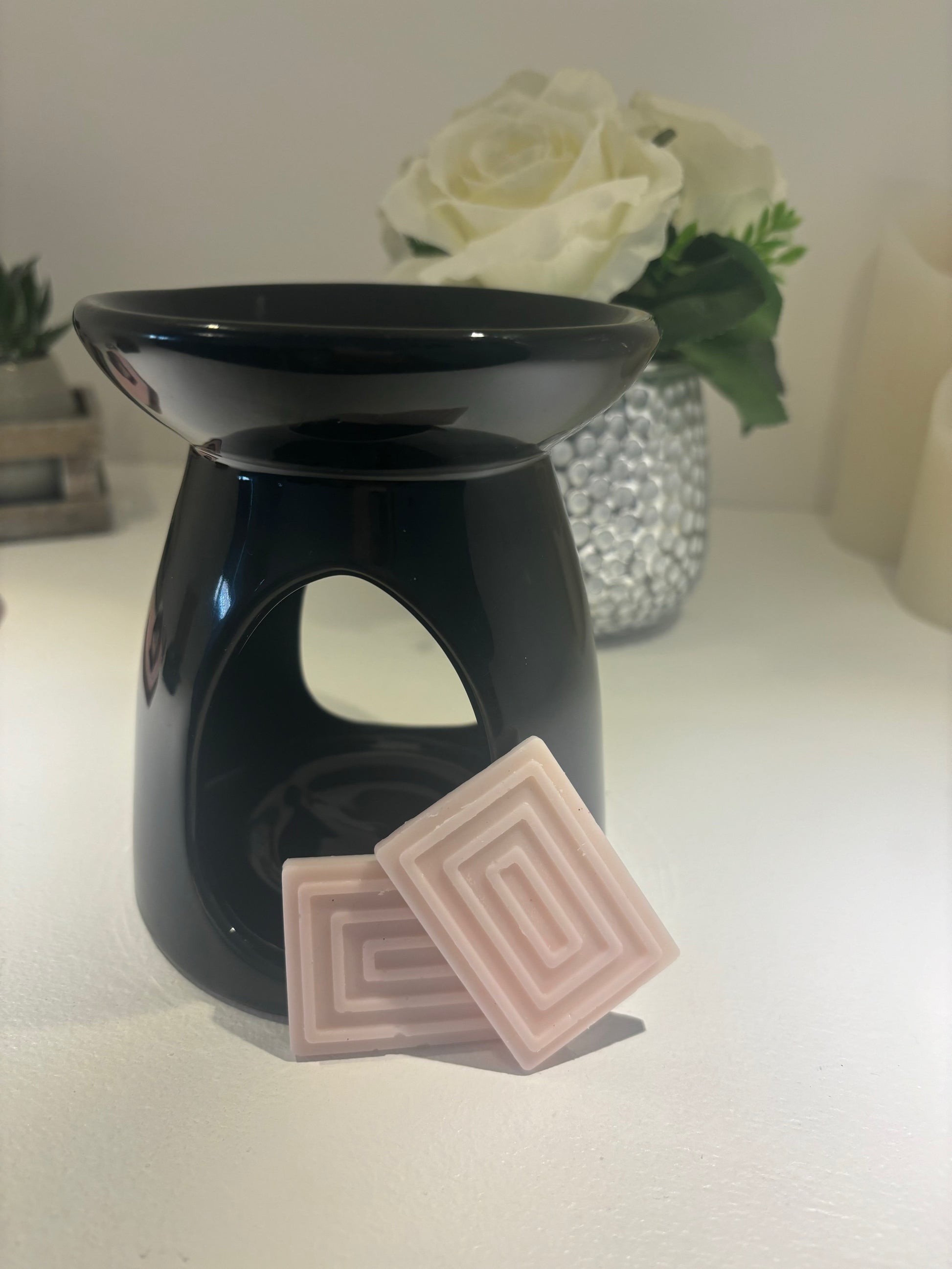 Black Ceramic Wax Melt & Oil Burner - Tiodhlac Studio