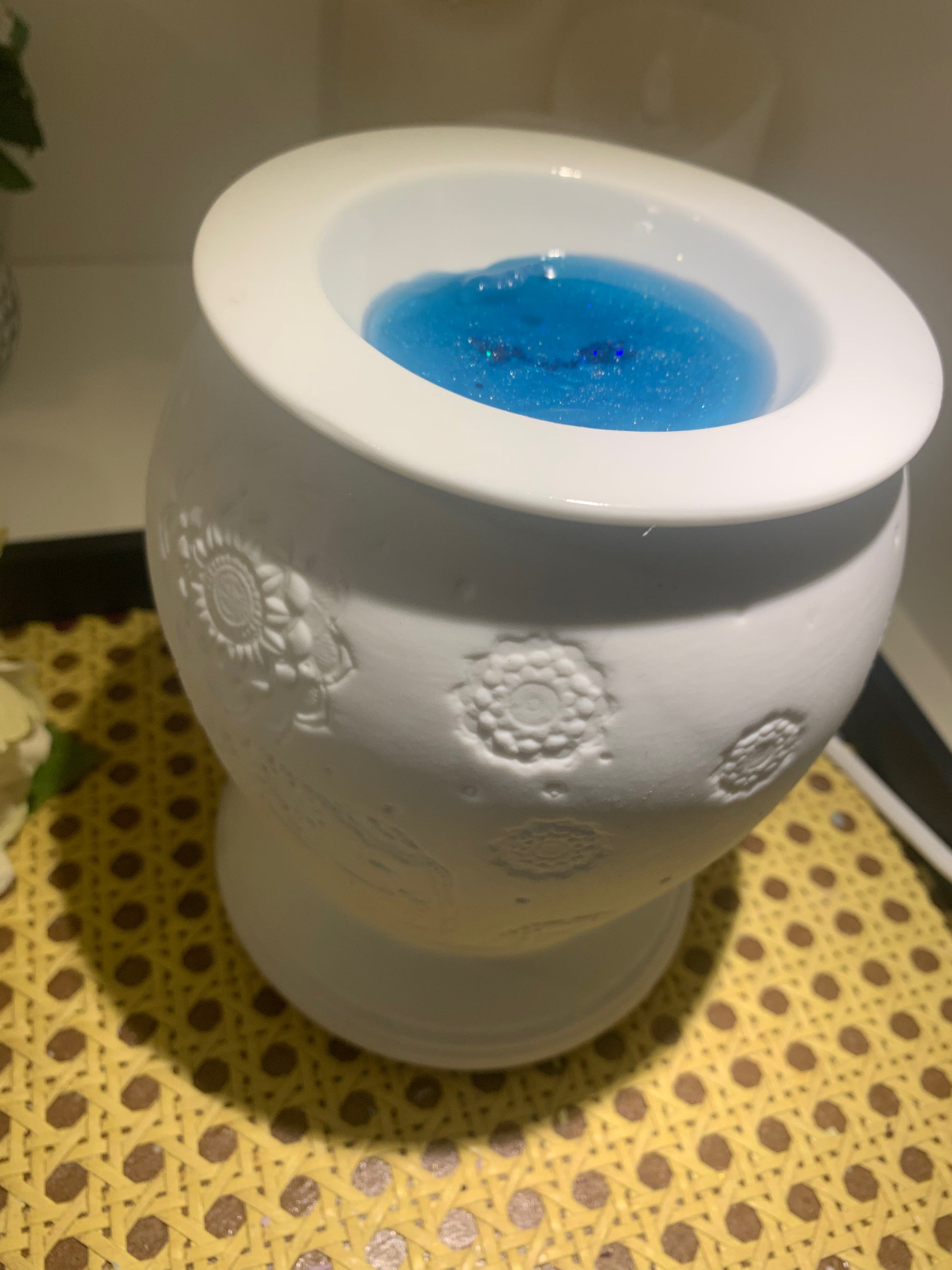 Elephant White Ceramic Electric Oil Burner & Wax Melt Warmer - Tiodhlac Studio